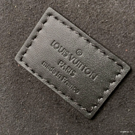 WIS CANNES LOUIS VUITTON 1026